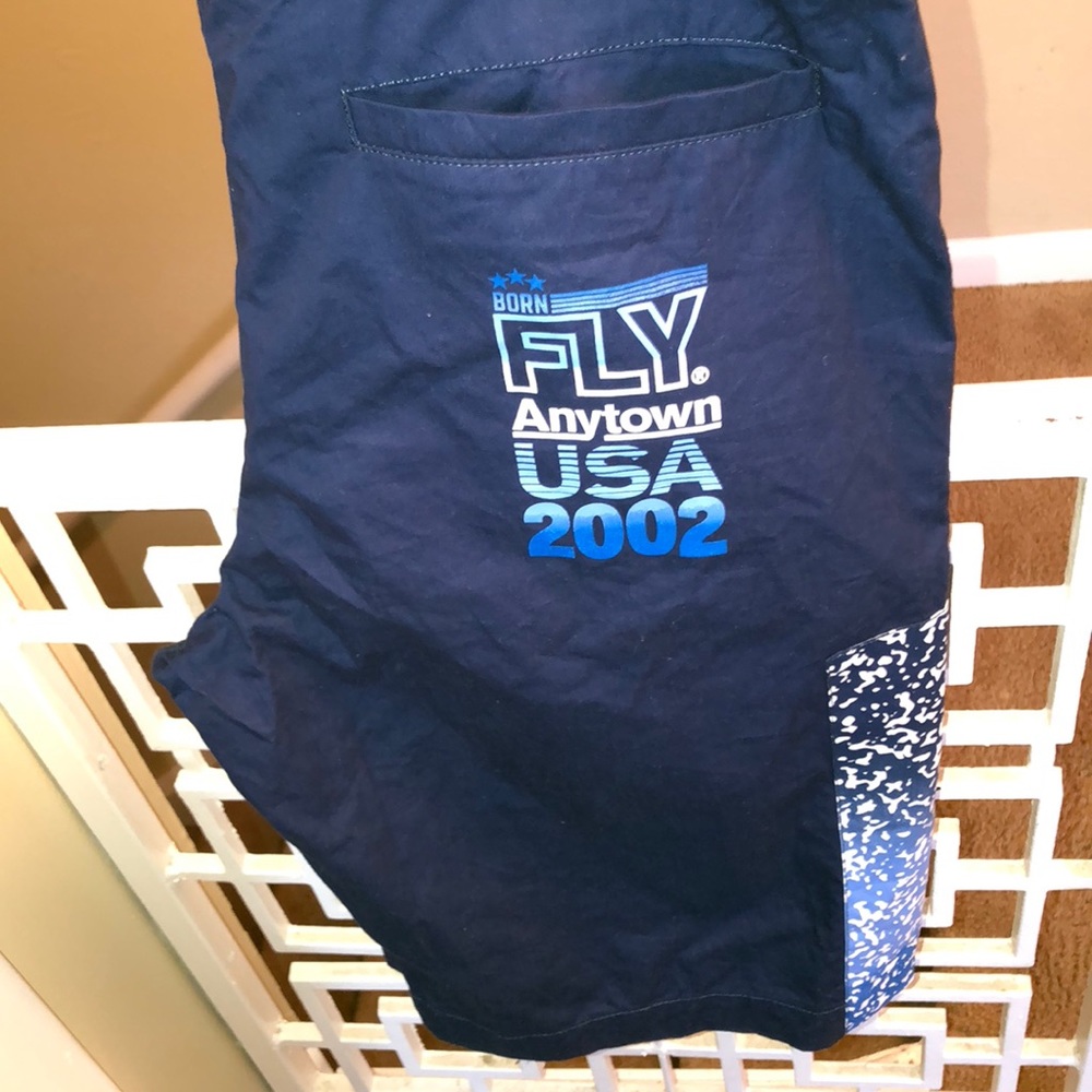 Born FLY - Picture 2 of 3